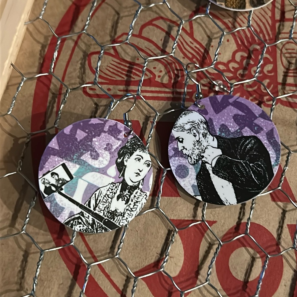 Trader Joe’s earrings selfie man and woman recycled gift card